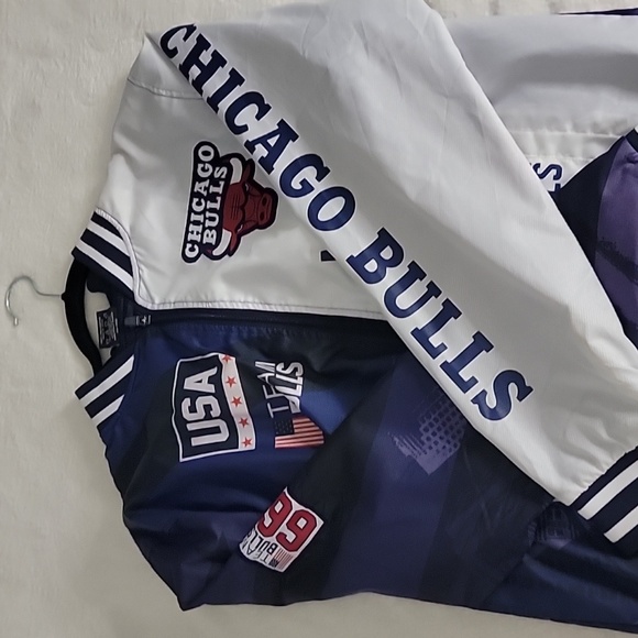 Chicago bull bomber 🐃 - Picture 8 of 8